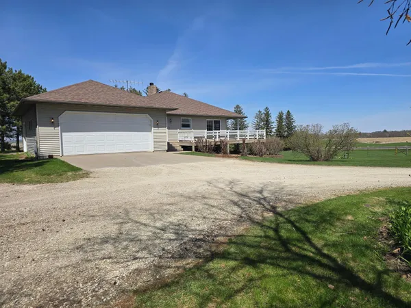 $695,000 | 33303 County Road 29, Peterson, MN 55962