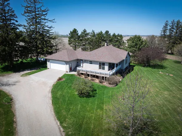 $695,000 | 33303 County Road 29, Peterson, MN 55962