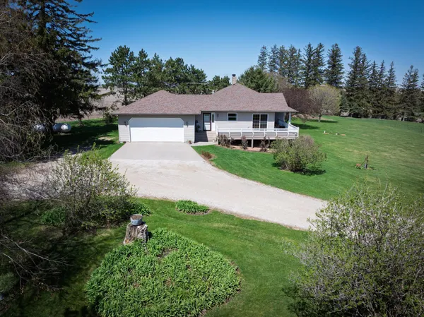 $695,000 | 33303 County Road 29, Peterson, MN 55962