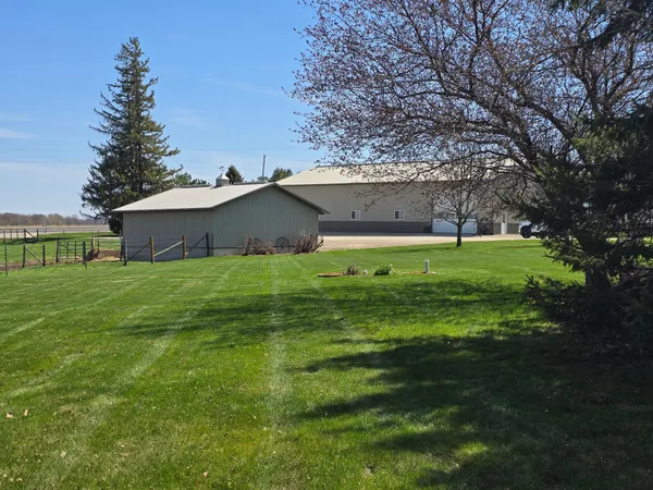 $695,000 | 33303 County Road 29, Peterson, MN 55962