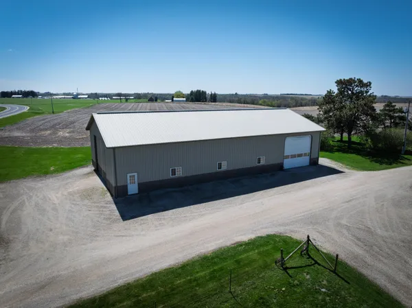 $695,000 | 33303 County Road 29, Peterson, MN 55962