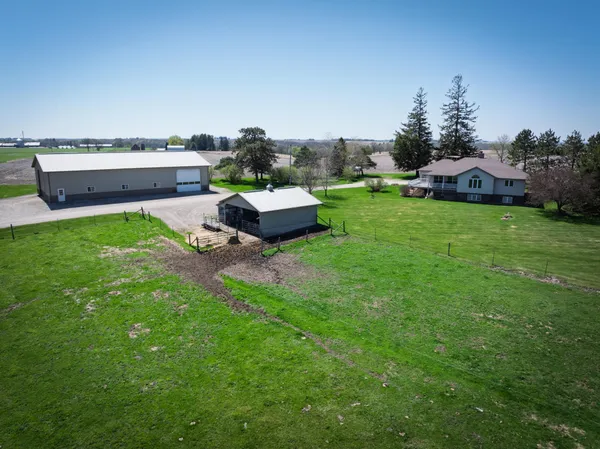 $695,000 | 33303 County Road 29, Peterson, MN 55962