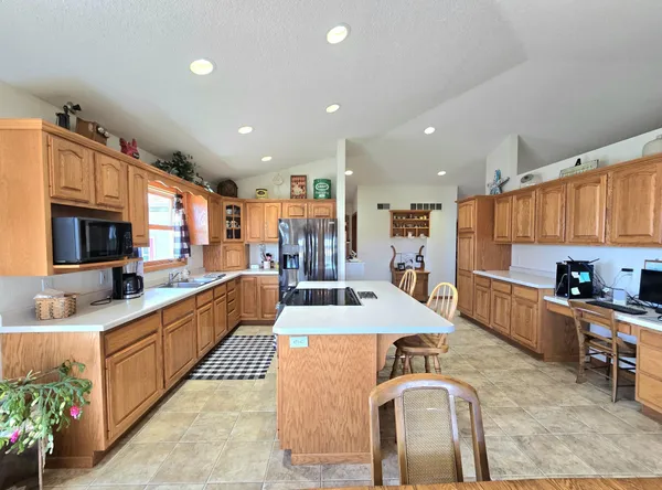 $695,000 | 33303 County Road 29, Peterson, MN 55962