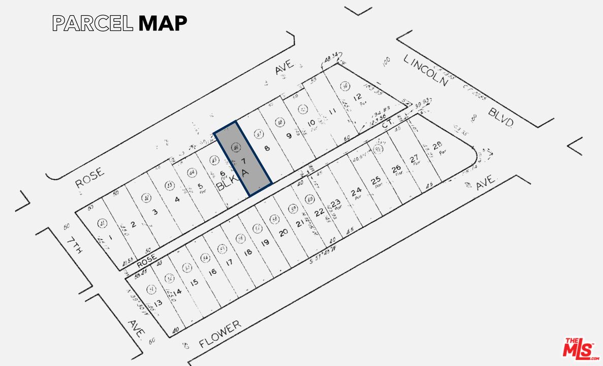 726 Rose Avenue Venice, CA 90291 - Photo 3 of 3 a close up of a street sign