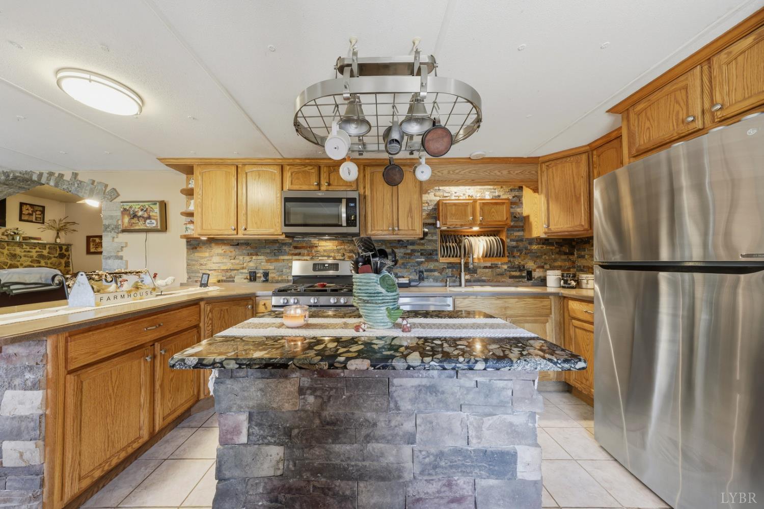 809 Plantation Road Amherst, VA 24521 - Photo 21 of 77