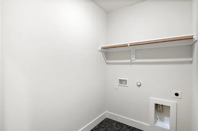 a view of utility room