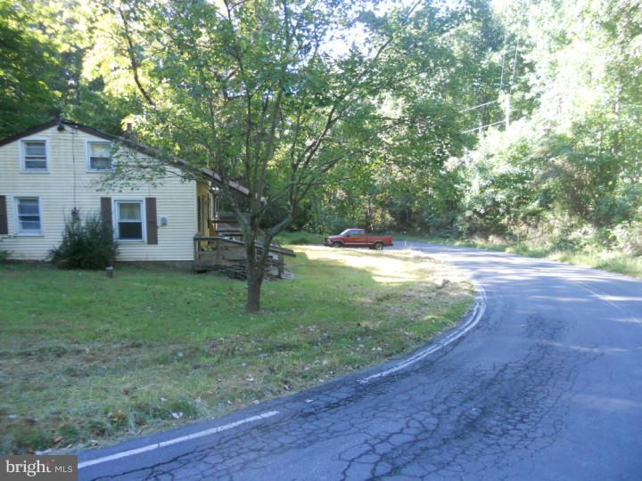 77 Gill Road Mohnton, PA 19540 - Photo 3 of 9