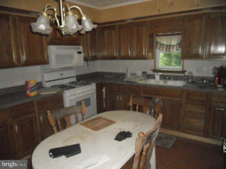 77 Gill Road Mohnton, PA 19540 - Photo 4 of 9