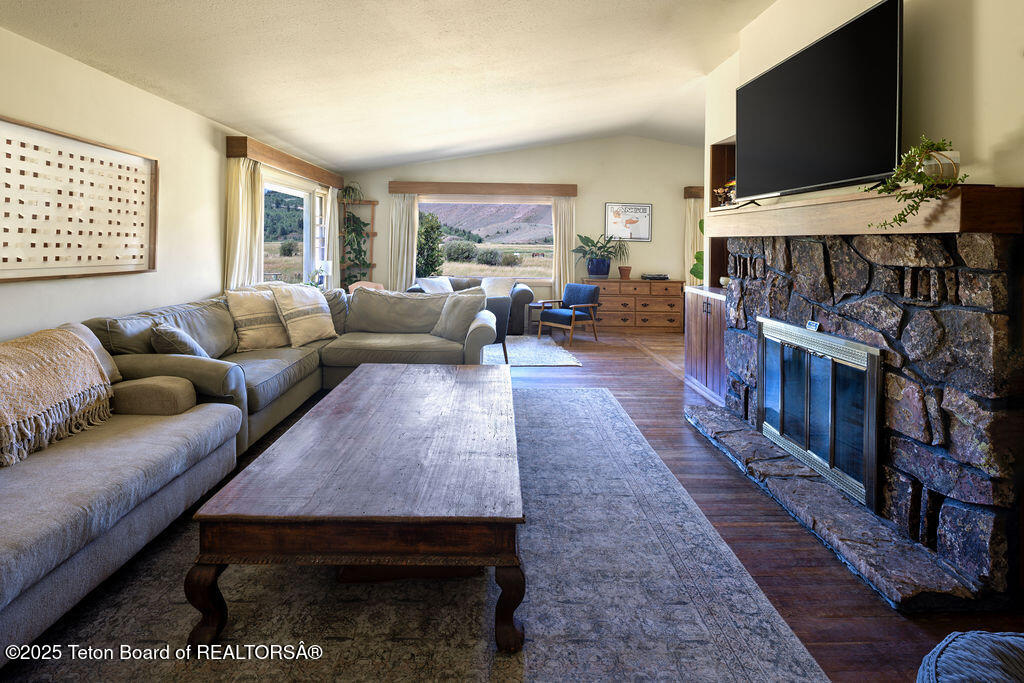 1000 North Spring Gulch Road Jackson, WY 83001 - Photo 9 of 24 Living Room