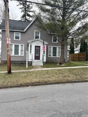 $1,500 | 225 Chapin Street, Unit 2, Canandaigua City, NY 14424