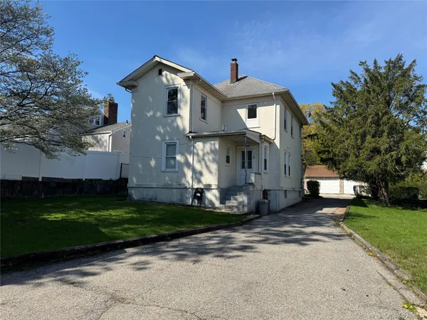 $2,750 | 61 Nassau Avenue, Unit 2, Glen Cove, NY 11542