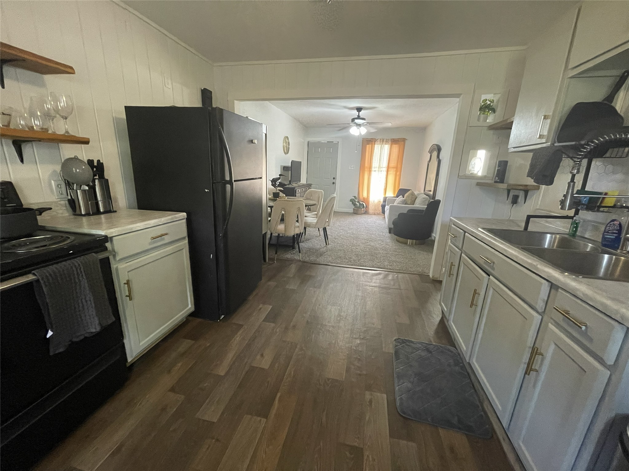3707 Bremond Street, Unit 1 Houston, TX 77004 - Photo 3 of 6 Kitchen with new floors and refreshed cabinets