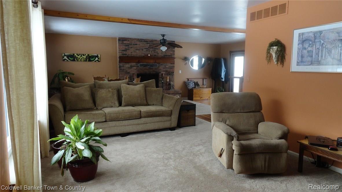 4696 North Nicholson Road Fowlerville, MI 48836 - Photo 12 of 42 DSC05192.JPG