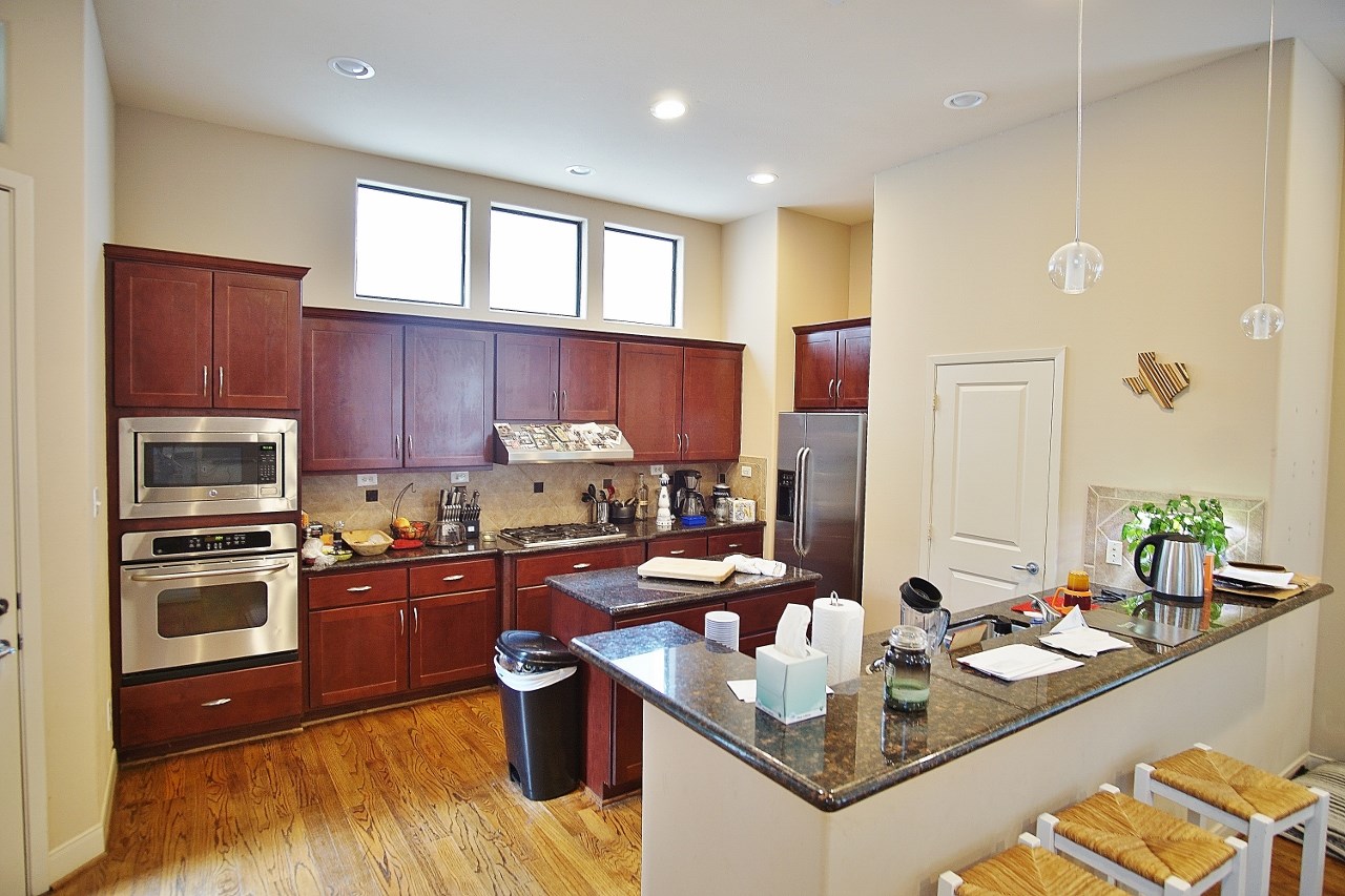 818 Lester Street Houston, TX 77007 - Photo 11 of 24
