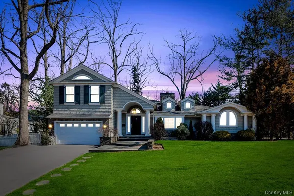 $2,588,000 | 3 School House Lane, Great Neck, NY 11020