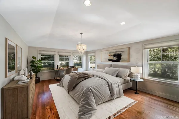 $2,450,000 | 3 School House Lane, Great Neck, NY 11020