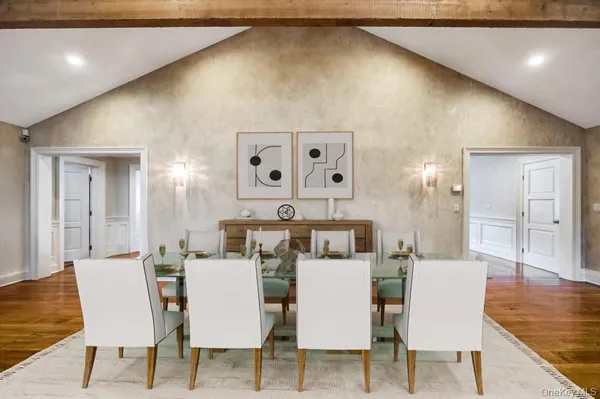 $2,450,000 | 3 School House Lane, Great Neck, NY 11020