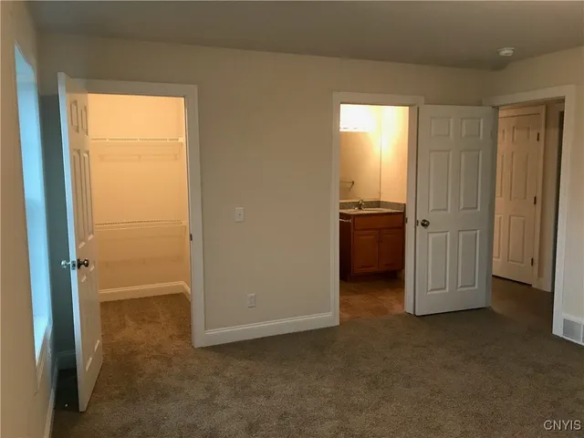 $1,850 | 5585 St Elmos Drive, Cicero, NY 13029