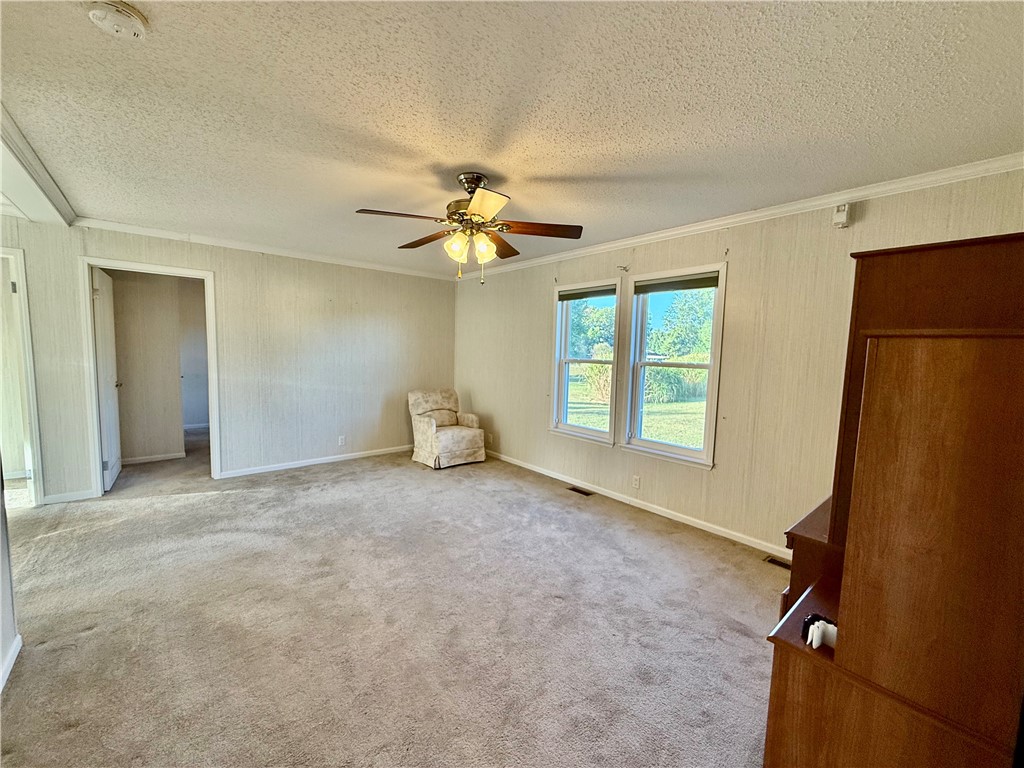 9313 North 1000th Road Effingham, IL 62401 - Photo 14 of 30 Large family room on back side of home