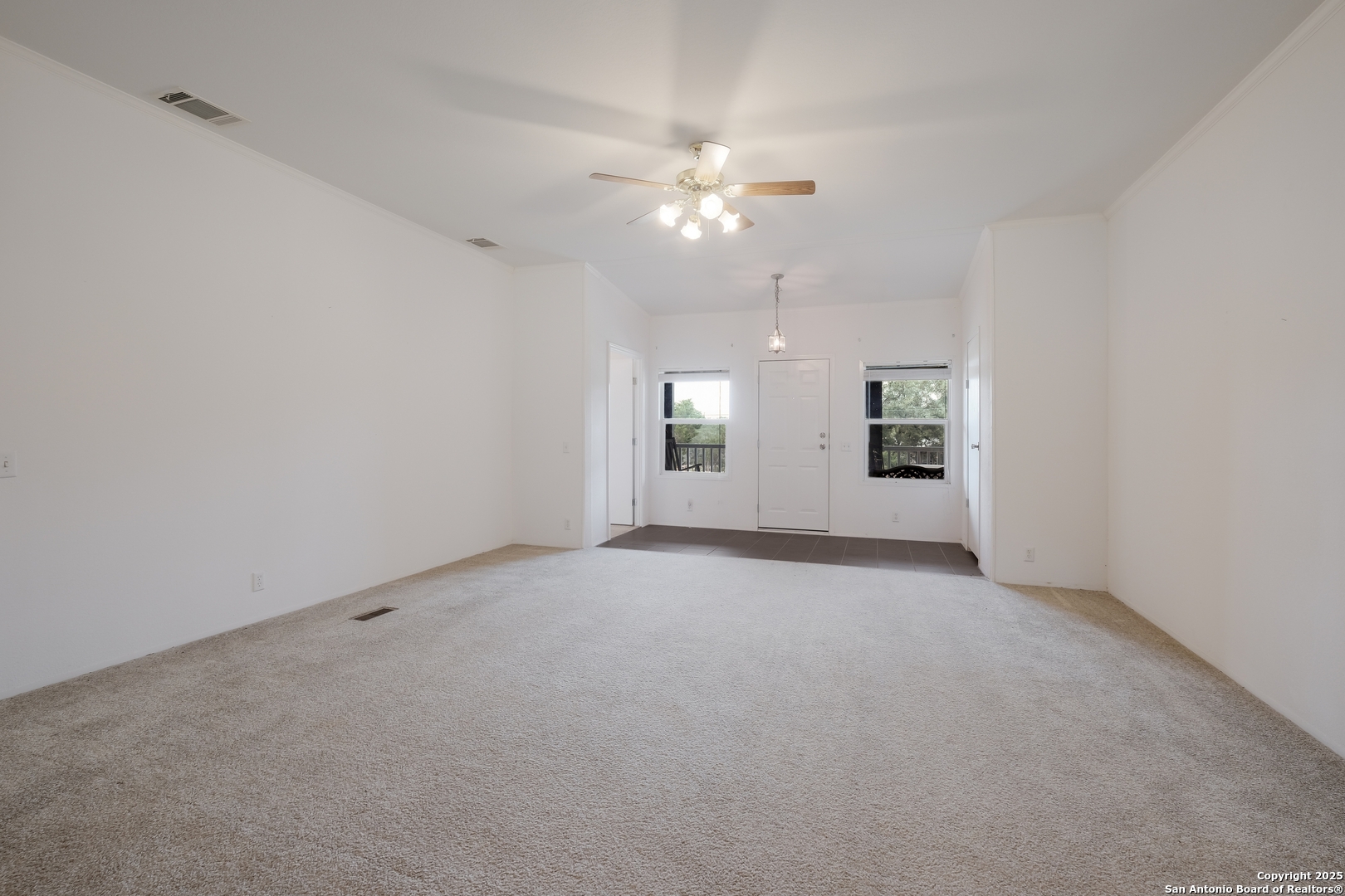 345 Derrick Drive Spring Branch, TX 78070 - Photo 5 of 32