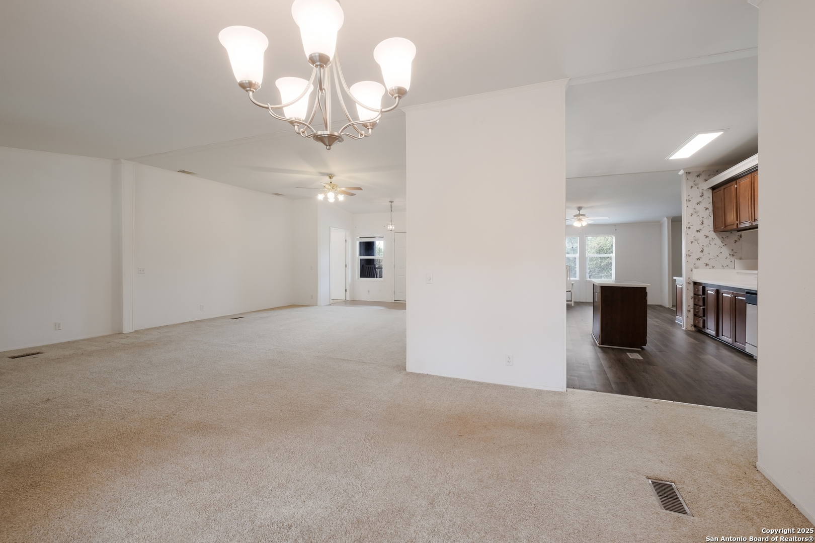 345 Derrick Drive Spring Branch, TX 78070 - Photo 7 of 32