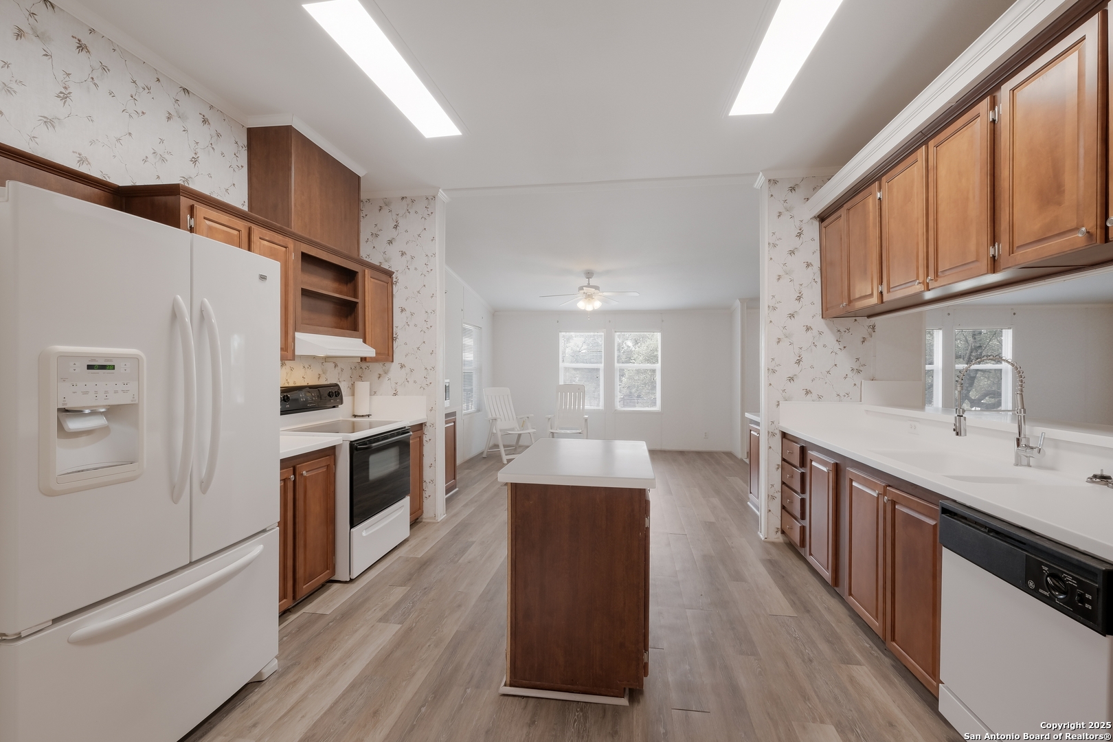 345 Derrick Drive Spring Branch, TX 78070 - Photo 8 of 32