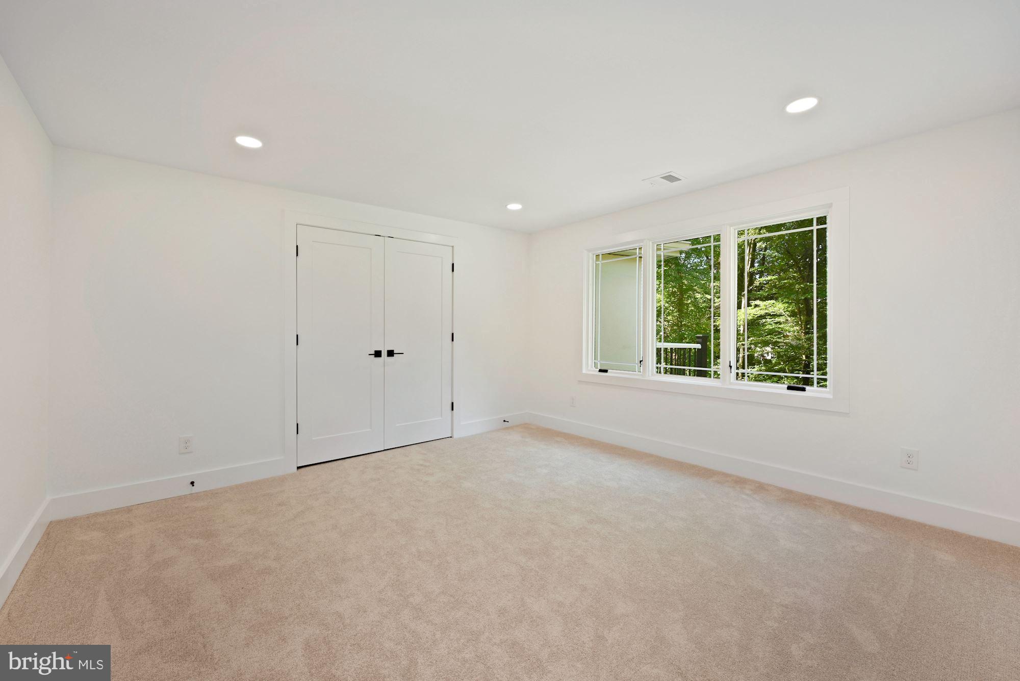 33 Robin Road Moorestown, NJ 08057 - Photo 26 of 40 2nd Floor Bedroom #2