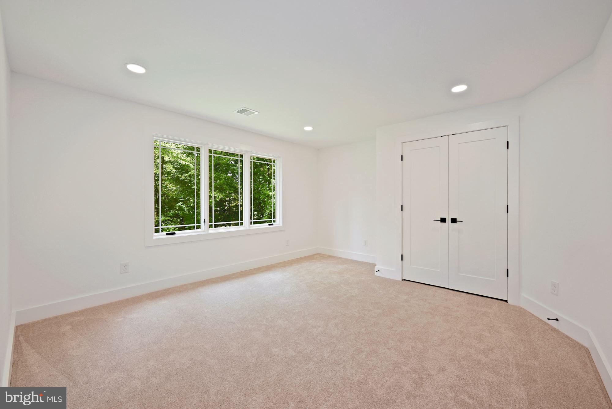 33 Robin Road Moorestown, NJ 08057 - Photo 28 of 40 2nd Floor Bedroom #3