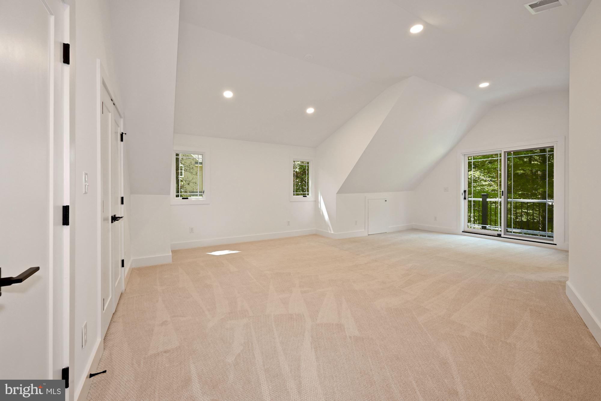 33 Robin Road Moorestown, NJ 08057 - Photo 33 of 40 2nd Floor Primary Bedroom Suite #5