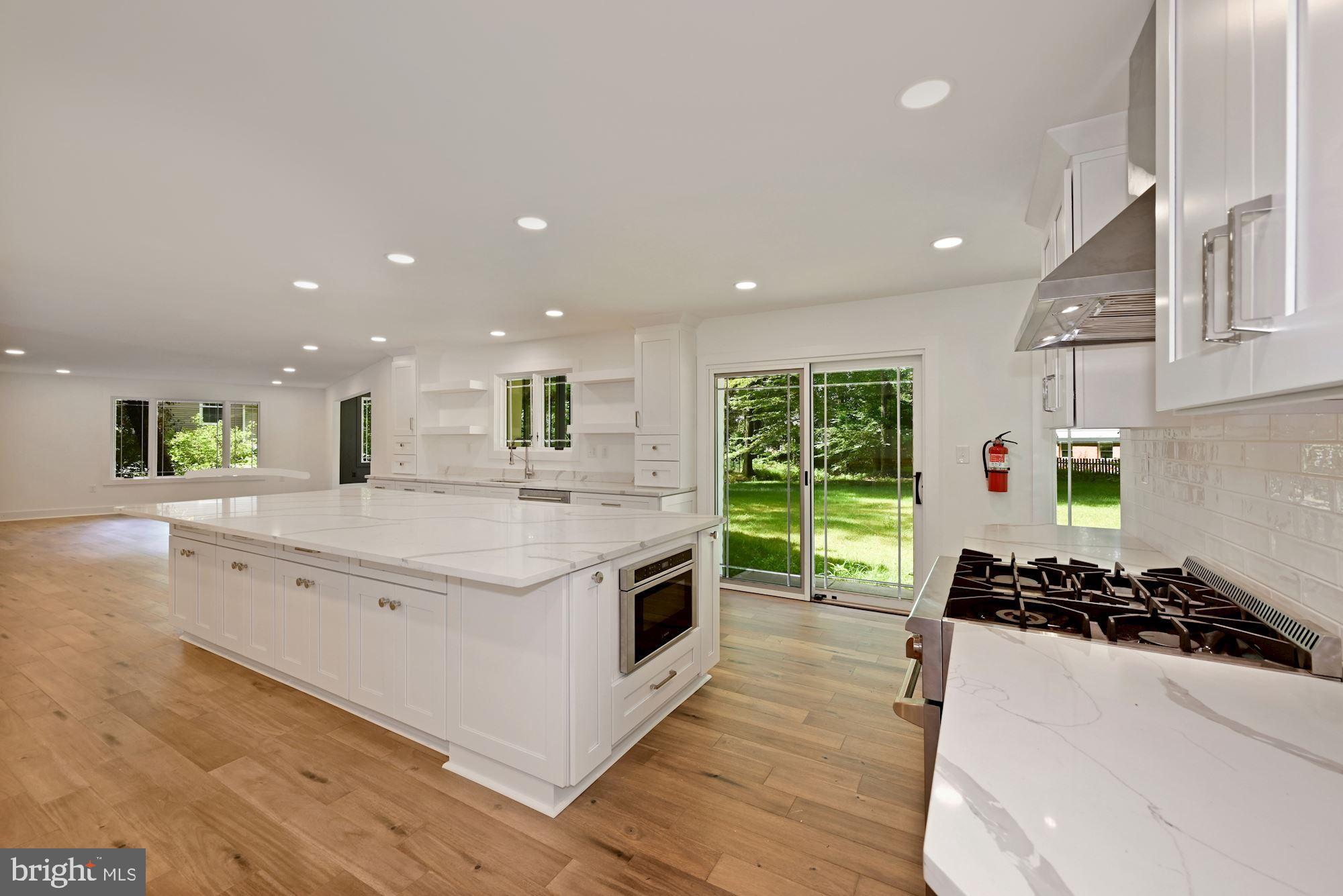 33 Robin Road Moorestown, NJ 08057 - Photo 10 of 40 Kitchen