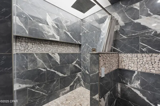 $2,100 | 8743 Thomas Drive, Unit 231, Panama City, FL 32408