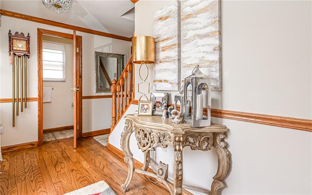 71 Stancey Road Pittsburgh, PA 15220 - Photo 3 of 30 Gallery Image 3
