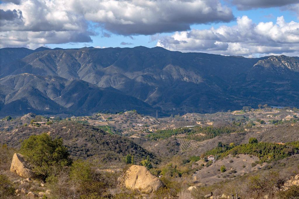 2494 Donnil Lane Fallbrook, CA 92028 - Photo 27 of 61