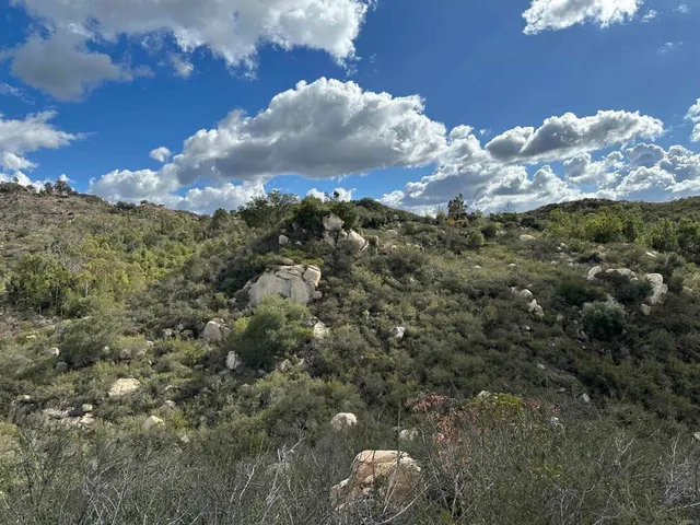 $1,095,000 | 2494 Donnil Lane, Fallbrook, CA 92028