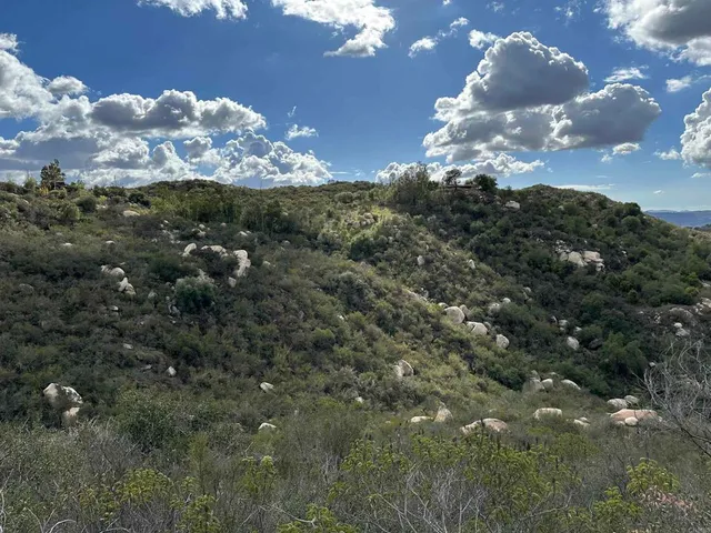 $1,095,000 | 2494 Donnil Lane, Fallbrook, CA 92028