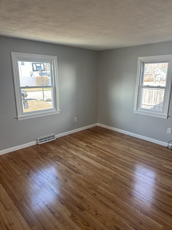 51 East Canton Circle Springfield, MA 01104 - Photo 3 of 11