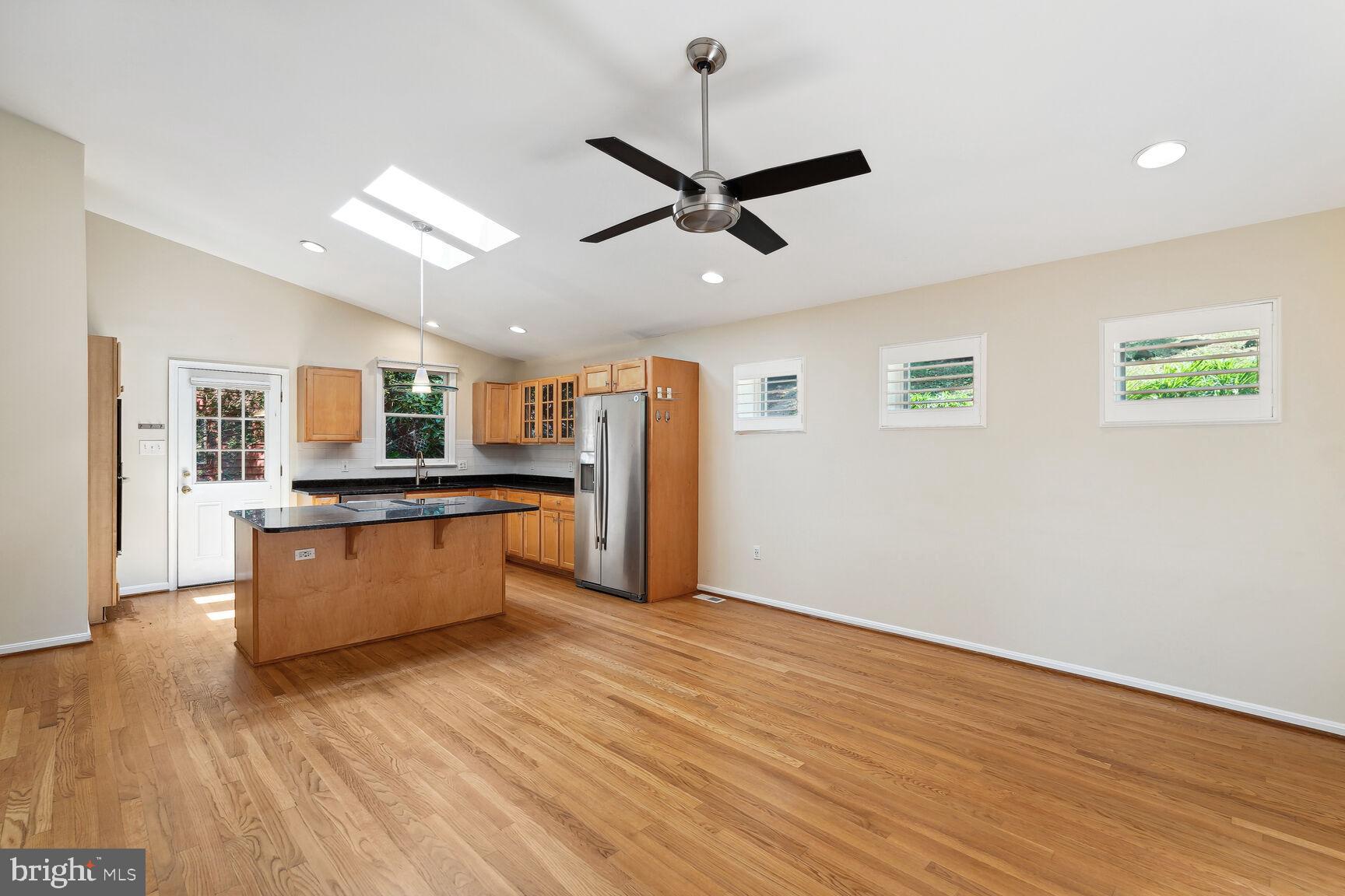 4304 Sleaford Road Bethesda, MD 20814 - Photo 14 of 28 Family room