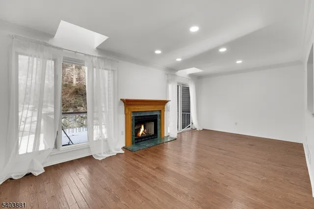 $3,750 | 48 Edgefield Drive, Morris Plains, NJ 07950