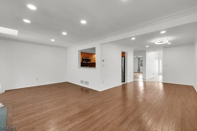 $3,750 | 48 Edgefield Drive, Morris Plains, NJ 07950