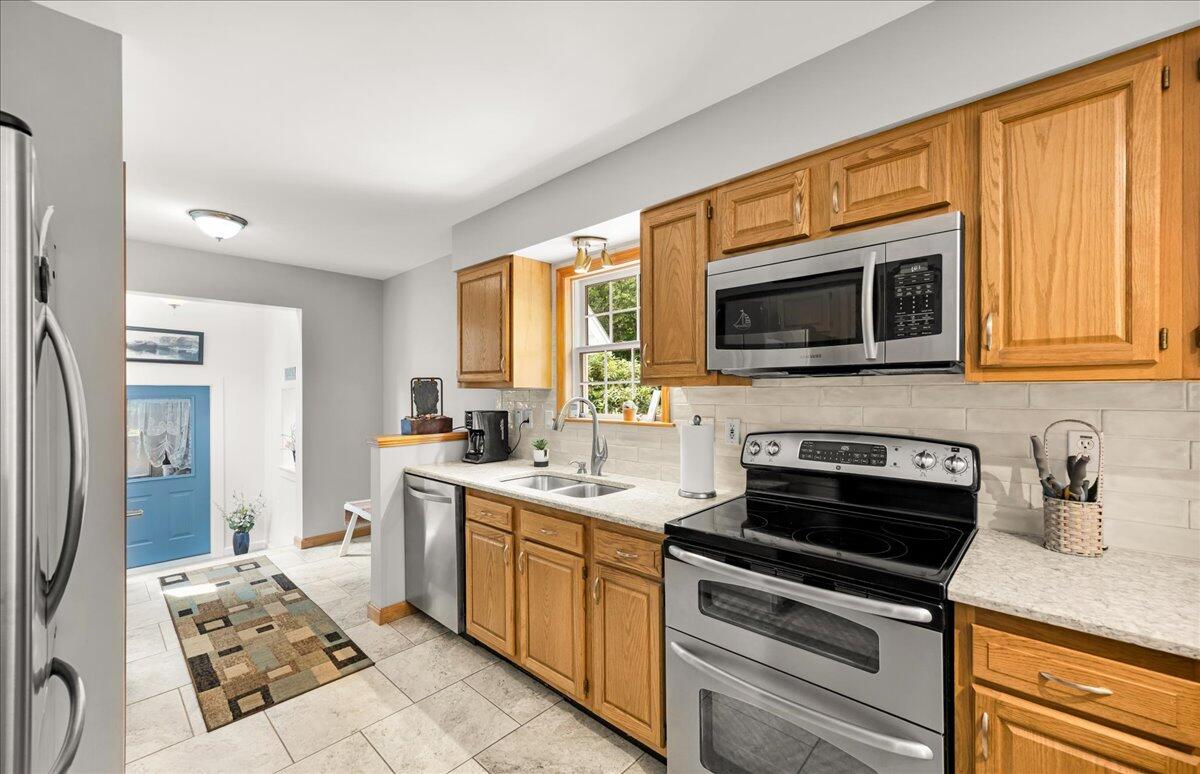 21 Bowling Green Lane Belfast, ME 04915 - Photo 11 of 98 09-21 Bowling Green Ln (11 of 97)