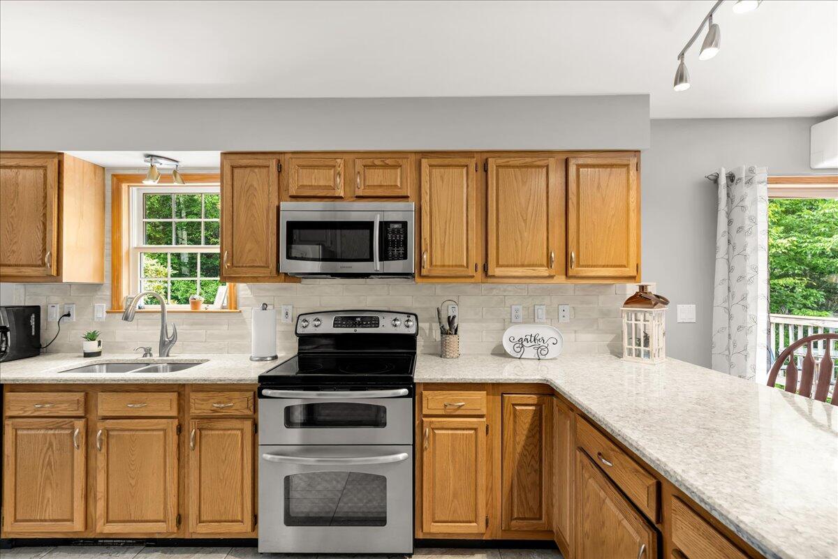 21 Bowling Green Lane Belfast, ME 04915 - Photo 12 of 98 10-21 Bowling Green Ln (12 of 97)