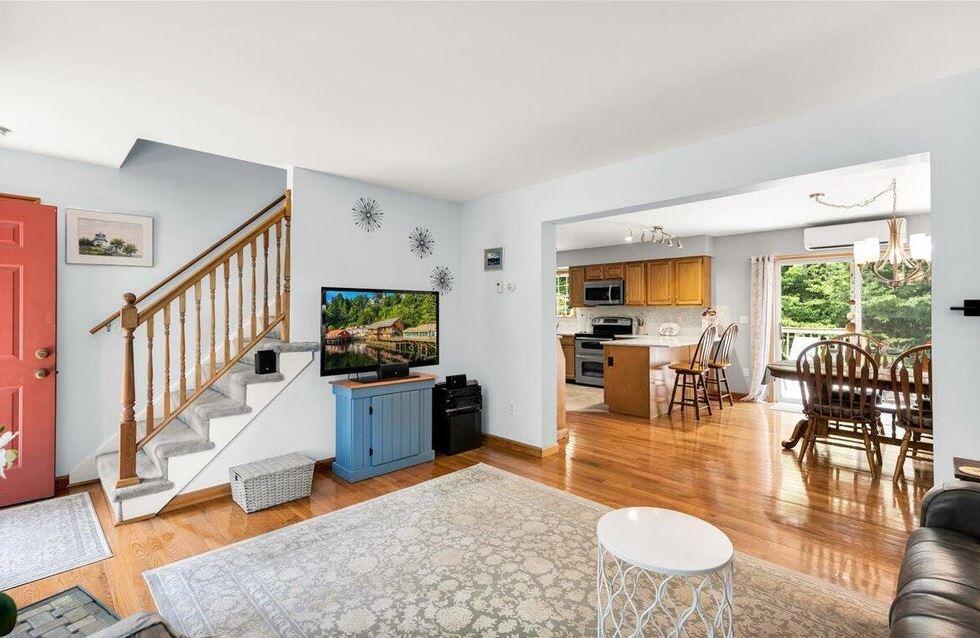 21 Bowling Green Lane Belfast, ME 04915 - Photo 3 of 98 sheryls house