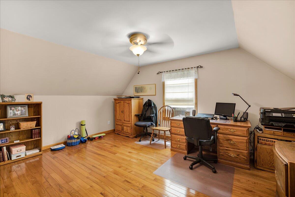 21 Bowling Green Lane Belfast, ME 04915 - Photo 38 of 98 36-21 Bowling Green Ln (35 of 97)