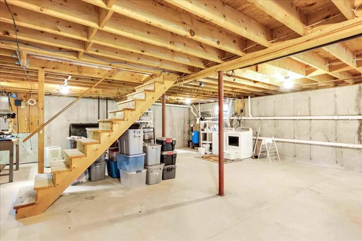 21 Bowling Green Lane Belfast, ME 04915 - Photo 49 of 98 47-21 Bowling Green Ln (45 of 97)