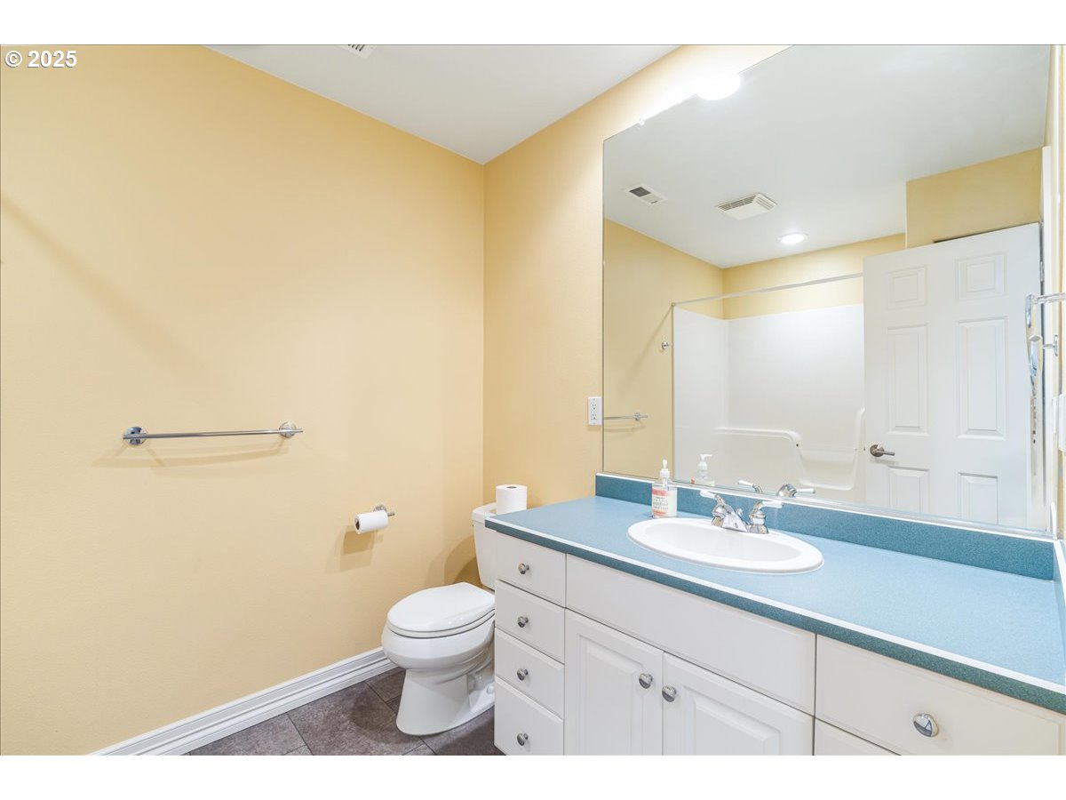 8026 Southwest Pine Street Portland, OR 97223 - Photo 27 of 41