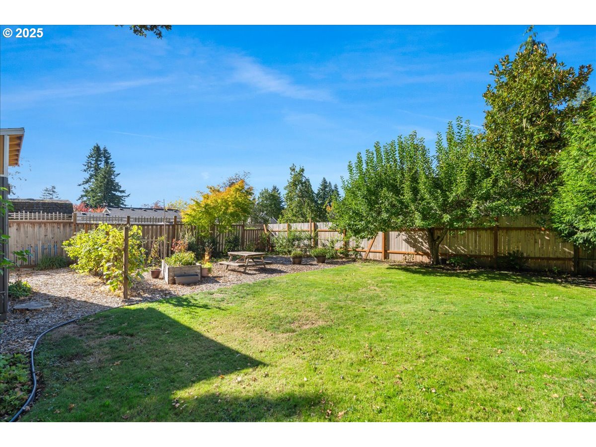 8026 Southwest Pine Street Portland, OR 97223 - Photo 38 of 41