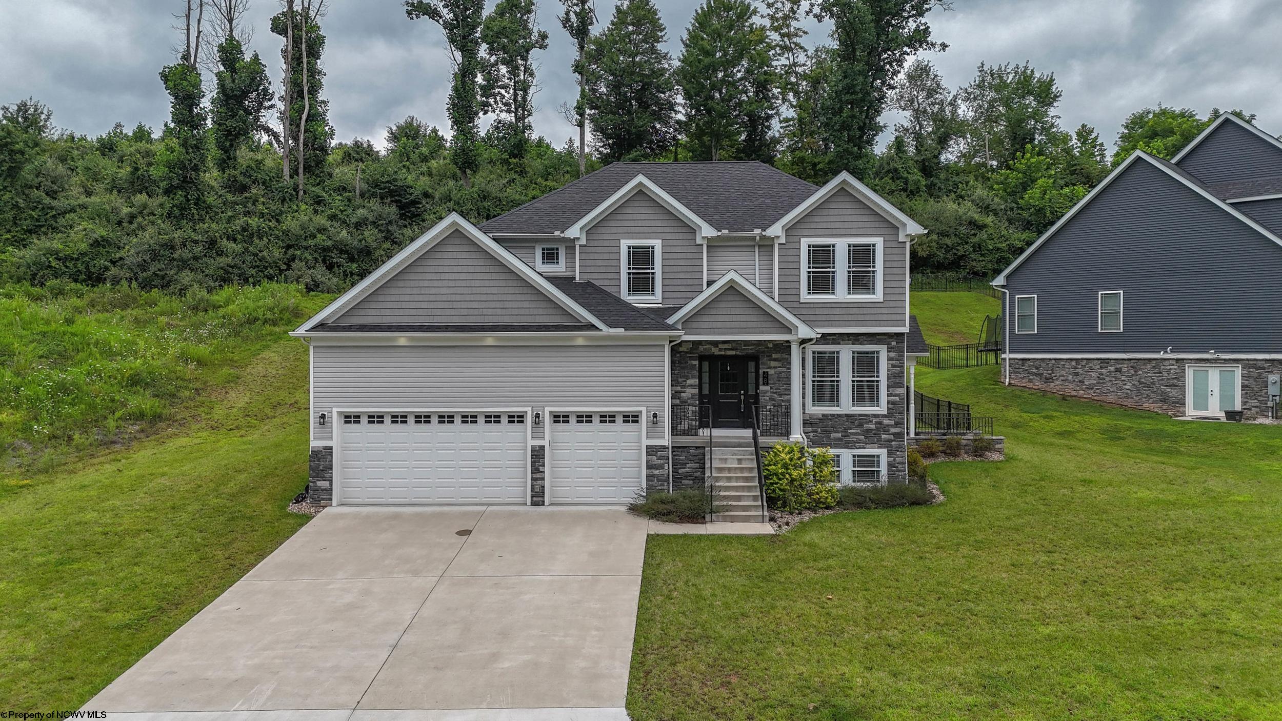 48 Turquoise Way Bridgeport, WV 26330 - Photo 3 of 47 Gallery Image 3