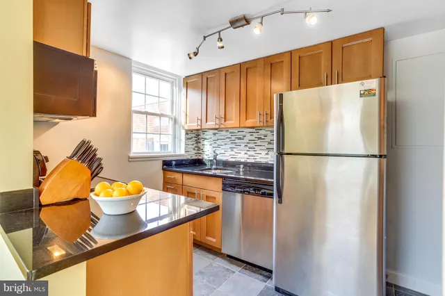 $2,495 | 2741 South Buchanan Street, Arlington, VA 22206