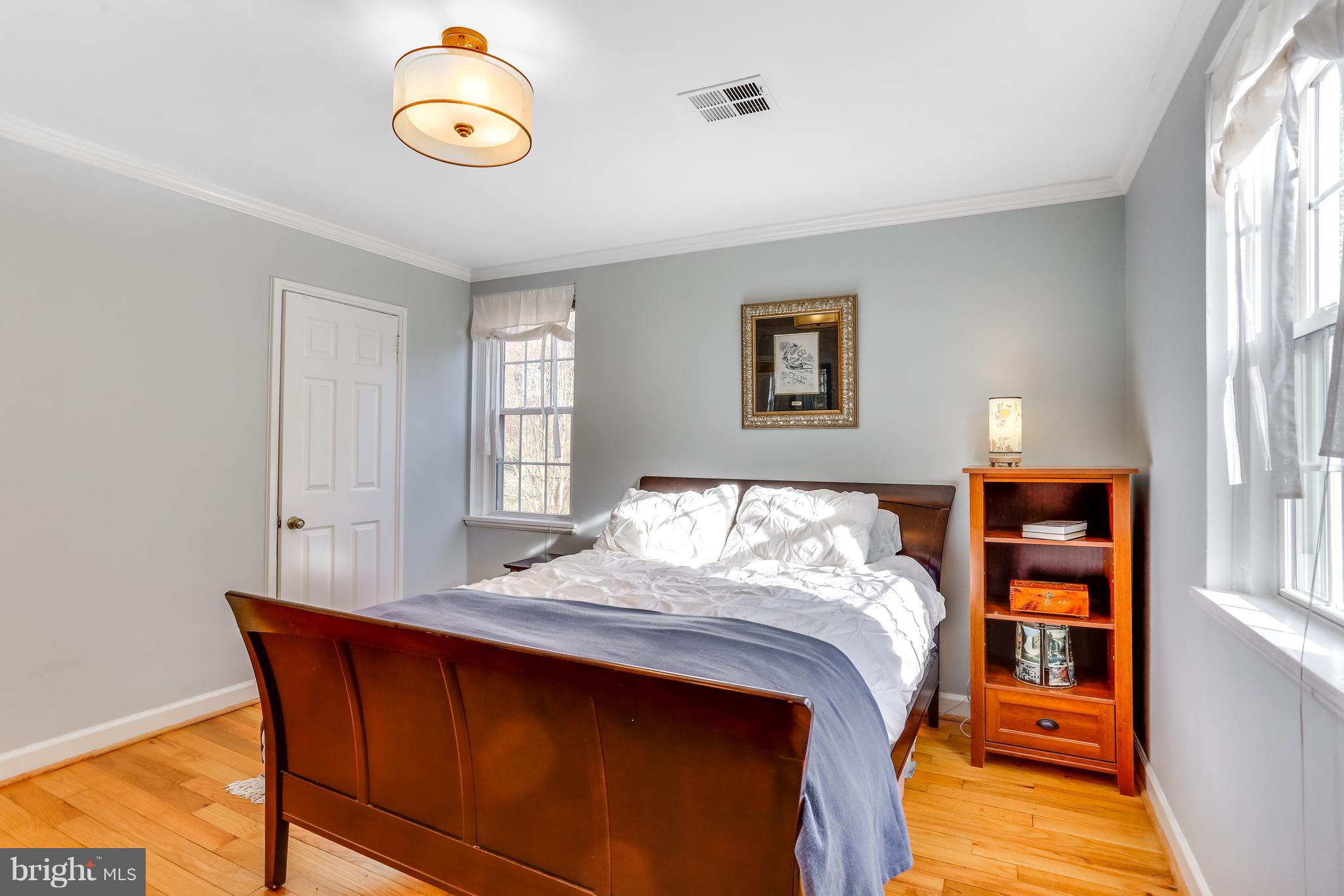 2741 South Buchanan Street Arlington, VA 22206 - Photo 18 of 23 Bedroom 1