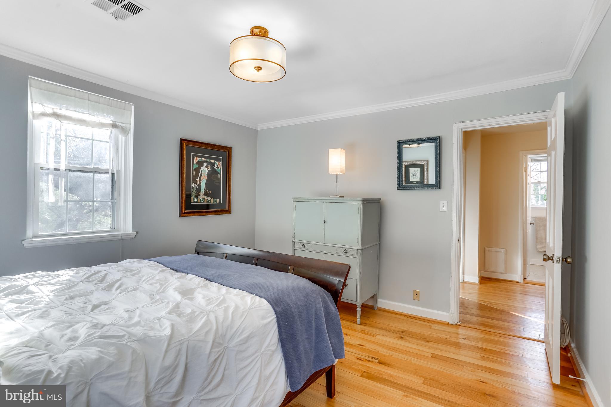 2741 South Buchanan Street Arlington, VA 22206 - Photo 19 of 23 Bedroom 1